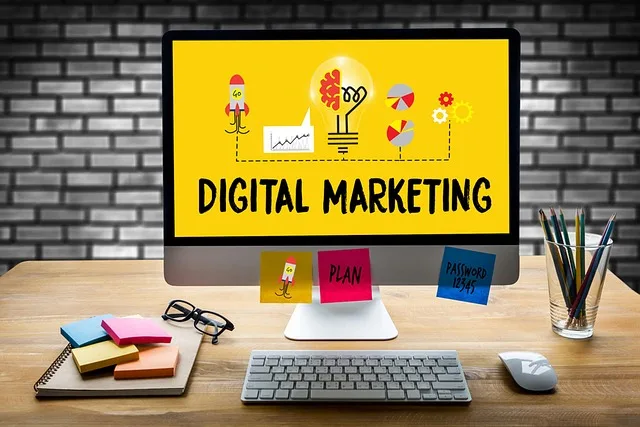 digital-marketing "Ecran d'ordinateur avec l'inscription digital marketing"